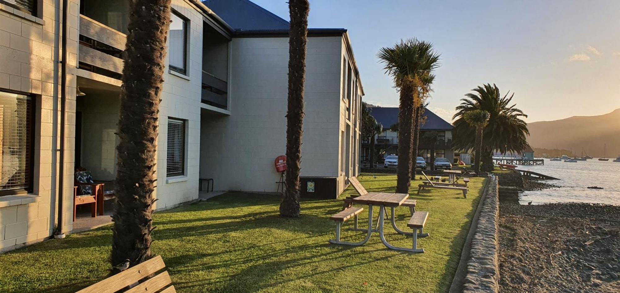 Akaroa Waterfront Motels Exterior photo